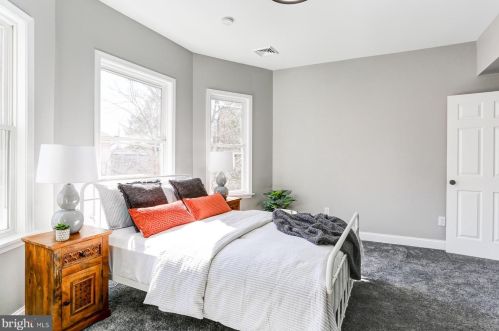 30 Race Ave, Lancaster PA 17603-3149 exterior