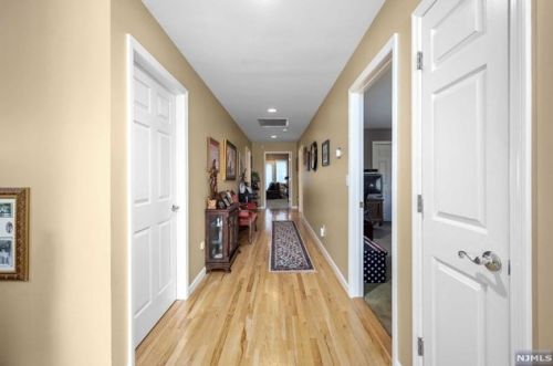 270 Baldwin Ave, Hasbrouck Heights NJ 07604-2301 exterior