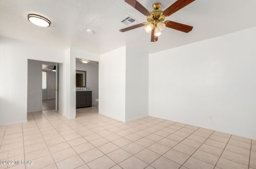 2701 Drexel Rd, Tucson AZ  85746-3821 exterior