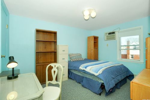 145 Chester St, Valley Stream NY 11580-4210 exterior