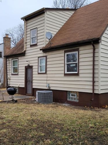 2238 9 Ave, Broadview IL 60153-1522 exterior