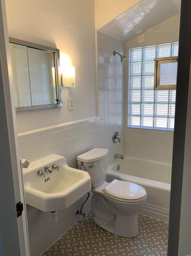 9443 High Hl Ct, Saint Louis MO exterior