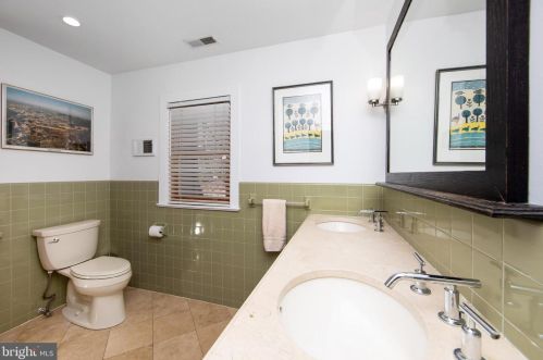 139 Marne Ave, Tavistock NJ 08033-1444 exterior