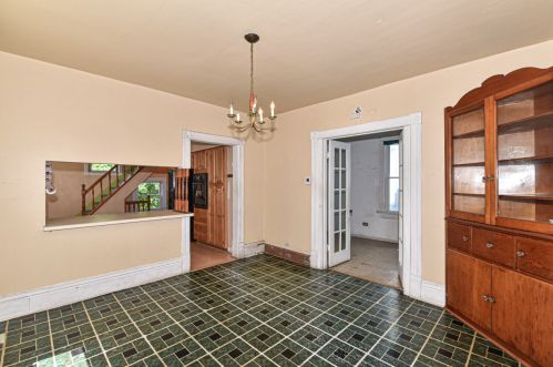 1109 18 St, Milwaukee WI 53233-1131 exterior