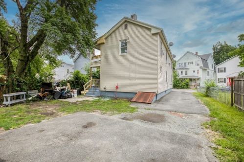 56 James St, Springfield MA 01105-1416 exterior