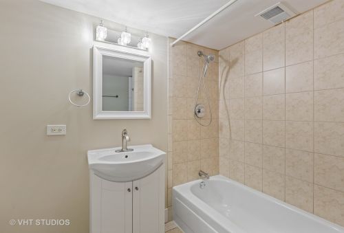 1904 23 Ave, Broadview IL 60153-2812 exterior