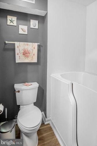 41 Apple Jack Ln, Littlestown PA 17340-1149 exterior