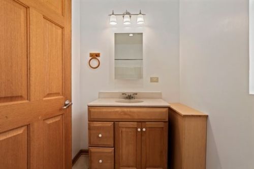 6152 Ellis Ave, Chicago IL 60637-2614 exterior