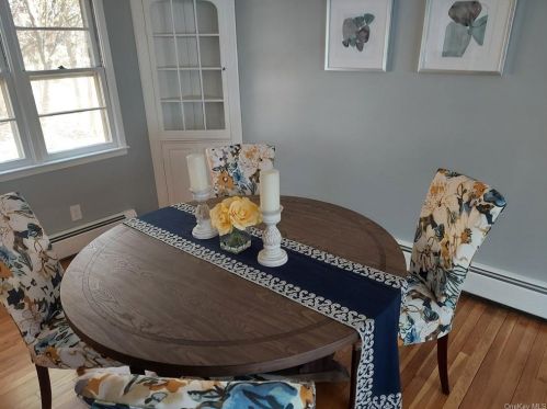 72 Stuart Dr, Poughkeepsie NY 12603-4714 exterior