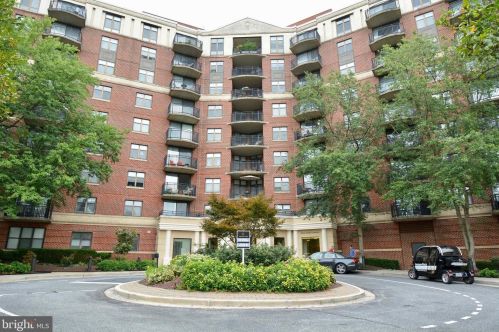 3401 38th St, Washington DC  20016-3015 exterior