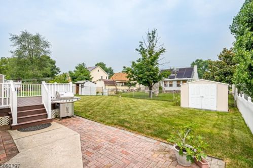 57 Francis St, Iselin NJ 08830-1121 exterior