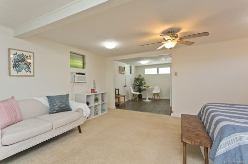 5622 Kawaikui St, Honolulu HI 96821-2021 exterior