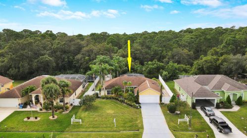 1826 Leafy Rd, Fort Pierce FL  34953-1392 exterior