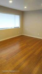 4611 Stone Ave, Seattle WA  98103-6665 exterior