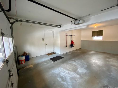 130 Branca Ct, Milford CT 06461-2272 exterior