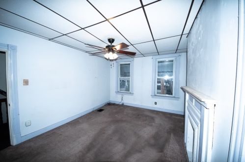 3034 Merwyn Ave, Pittsburgh PA 15204-1833 exterior