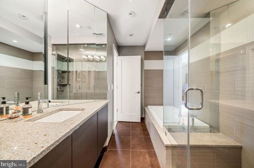 771 19th St, Philadelphia PA  19130-2029 exterior