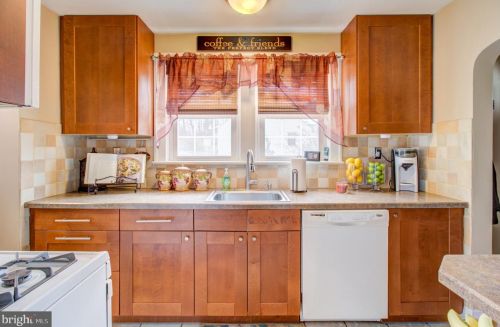 168 Hamilton Ave, Trenton NJ 08619-2427 exterior