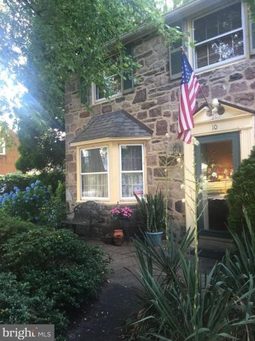 10 Meetinghouse Ln, Media PA 19064-1206 exterior