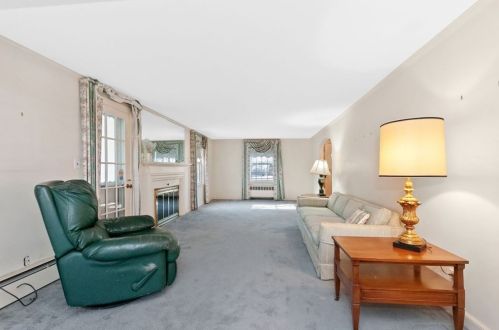 51 Fessenden St, Newton MA 02460-1119 exterior