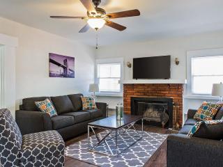 1447 Martel Ave, Los Angeles CA  90046-4207 exterior