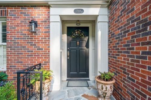 1818 Homestead Ave, Atlanta GA  30306-3136 exterior