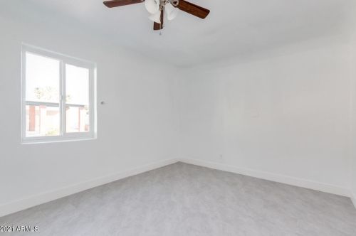 395 21st Ave, Phoenix AZ 85027-3422 exterior