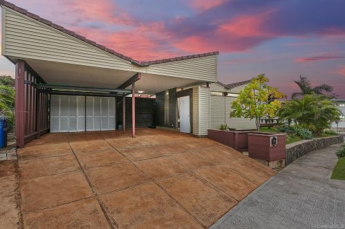 1263 Ala Pili Loop, Honolulu HI  96818-1633 exterior