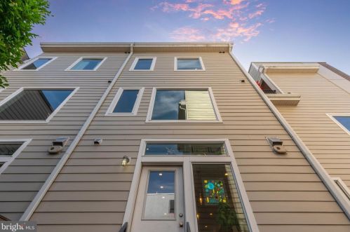 2123 Cumberland St, Philadelphia PA 19125-1718 exterior