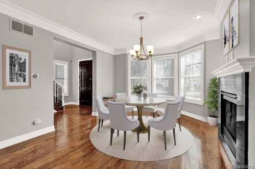 855 Bennaville Ave, Bham MI  48009-3668 exterior