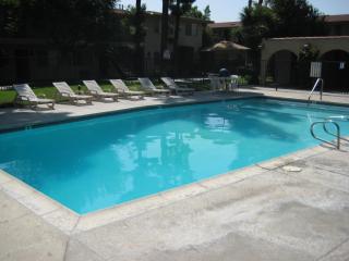 15660 Tustin Village Way, Tustin, CA 92780-4907