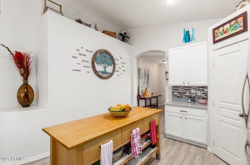 1207 Carson Rd, Phoenix AZ 85041-6615 exterior