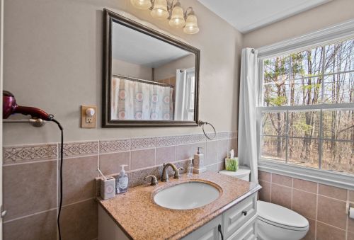 7481 School St, Concord NH  03307-0914 exterior