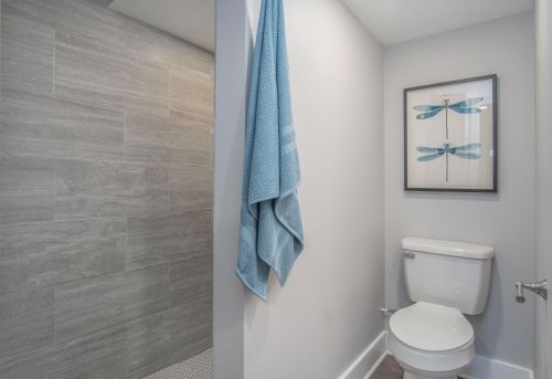 2737 Patricia Dr, Meskegon MI 49445-3240 exterior