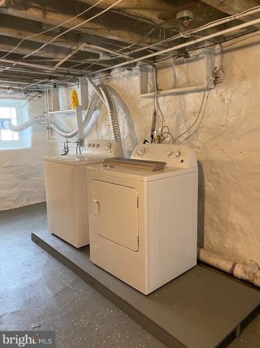 6242 Hazel Ave, Philadelphia PA 19143-1937 exterior