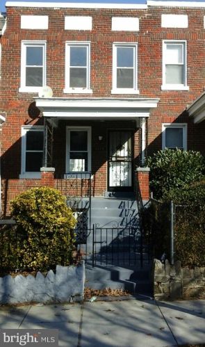 1114 Owen Pl, Washington, DC 20002-2610