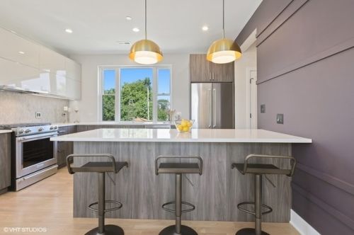 715 48th St, Chicago IL 60609-1803 exterior