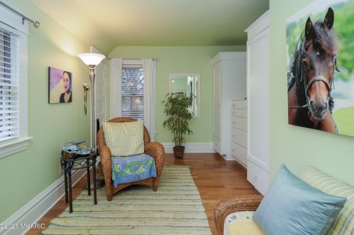 1602 Grand Ave, Kalamazoo MI 49006-4489 exterior