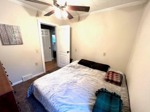 504 Abbey St, Meskegon MI 49442-2108 exterior