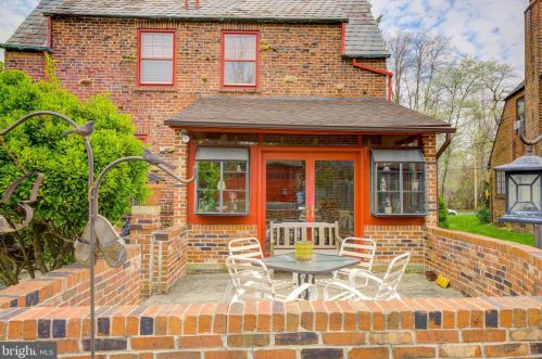 5 Cadwalader Dr, Trenton NJ 08618-3301 exterior