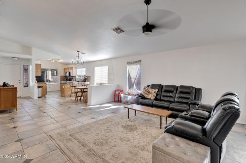 8002 26th St, Phoenix AZ  85042-7056 exterior