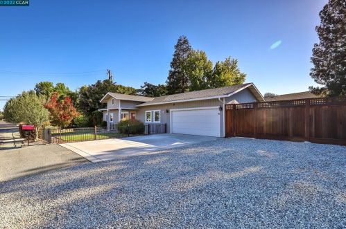 3782 Hitchcock Rd, Concord CA 94518-1732 exterior