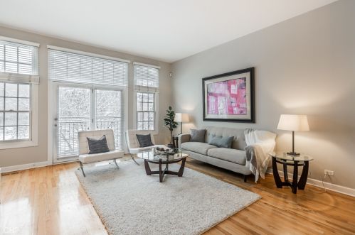 844 Ogden Ave, Chicago IL  60642-5426 exterior