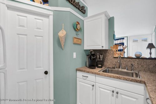 35 Plover Way, Lavallette NJ 08735-1518 exterior