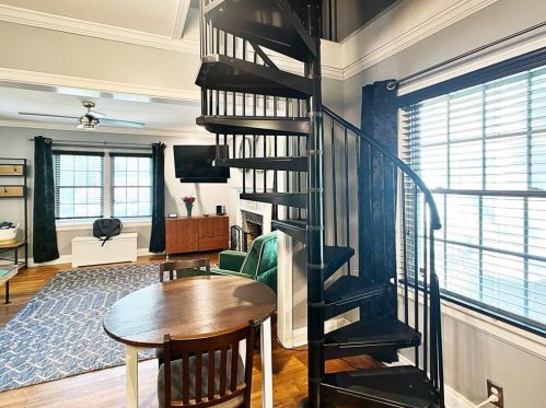 1901 Forrest Ave, Atlanta GA 30344-2768 exterior