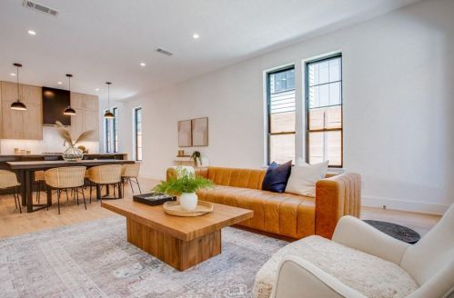 1218 Haines, Dallas TX 75208-4104 exterior