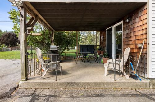 290 Main St, Plaistow NH 03865-3061 exterior