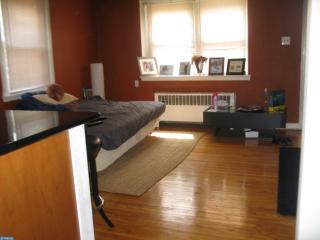 1025 68th St, Philadelphia PA  19151-3021 exterior