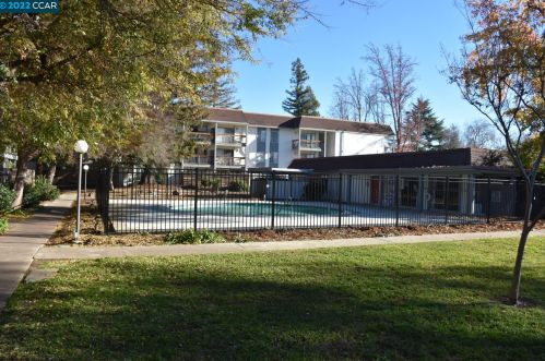 4081 Clayton Rd, Concord CA  94521-2660 exterior