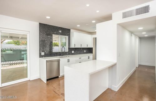 4721 24 St, Phoenix AZ 85016-4824 exterior